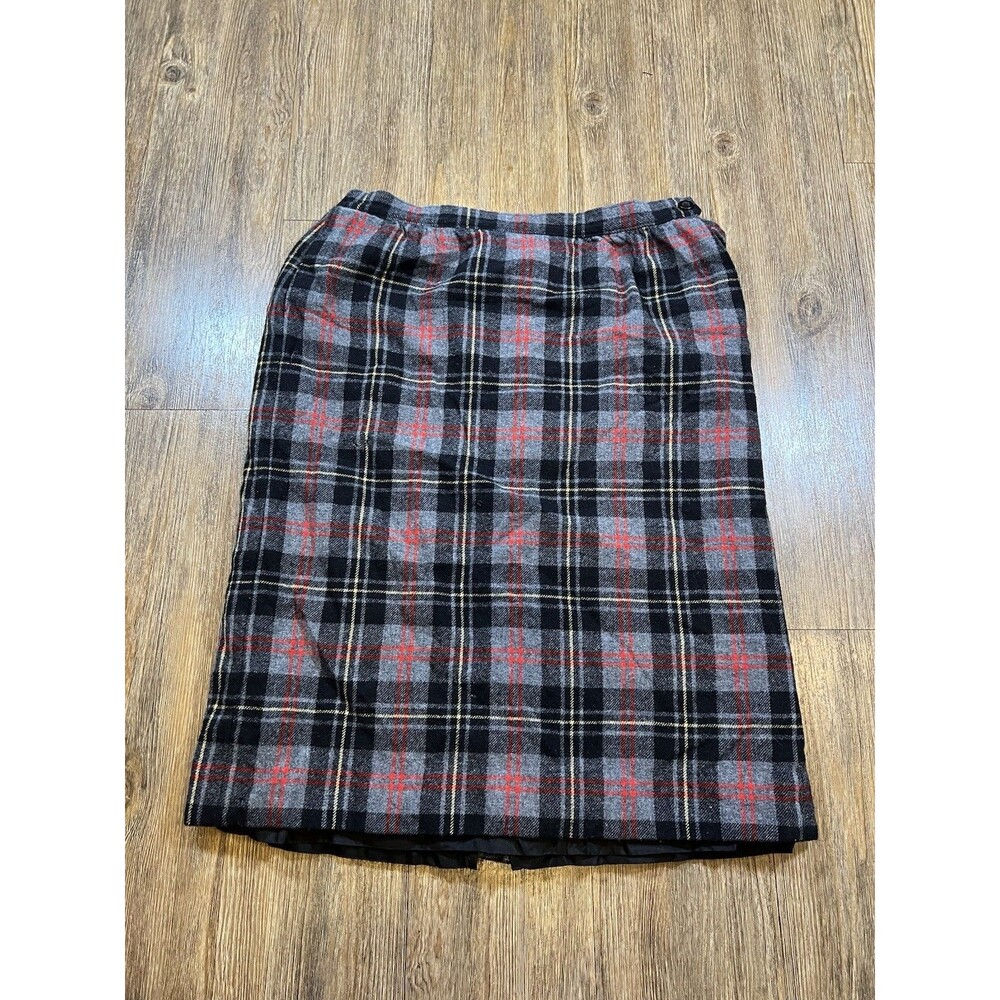 VINTAGE Pendleton Skirt Women 14 Petites Red Kilt Macpherson Tartan Virgin Wool